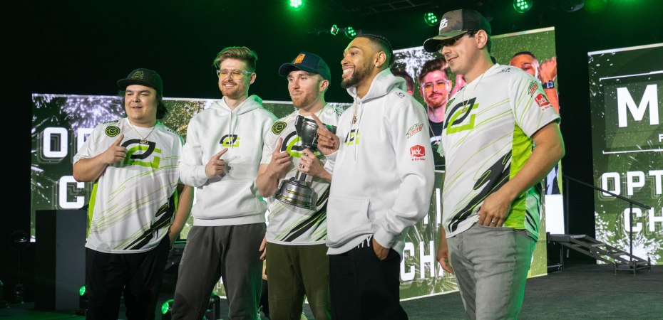 OpTic Gaming poses with the Championship Trophy from the Halo Championship Series Fort Worth Major on September 3rd, 2023. Photo Credit Rachel Olsen-Cooper