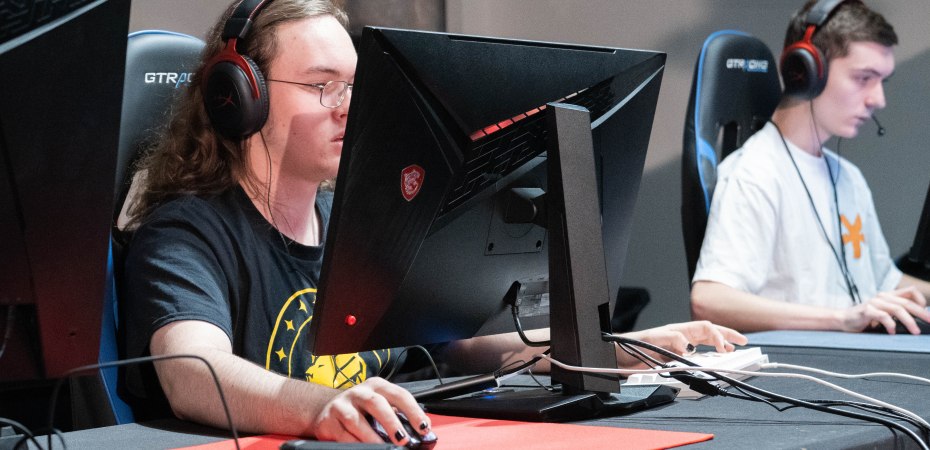 Members of Uppies Kittens, a co-ed team that included marginalized genders, plays Valorant in Pittsburgh, PA on 10/23/2023. Photo Credit Rachel Olsen-Cooper